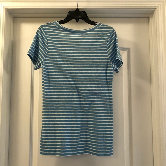 Old Navy t shirt - Picture 2 of 2